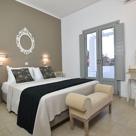 Aegeeis Hotel Perissa  Exterior photo