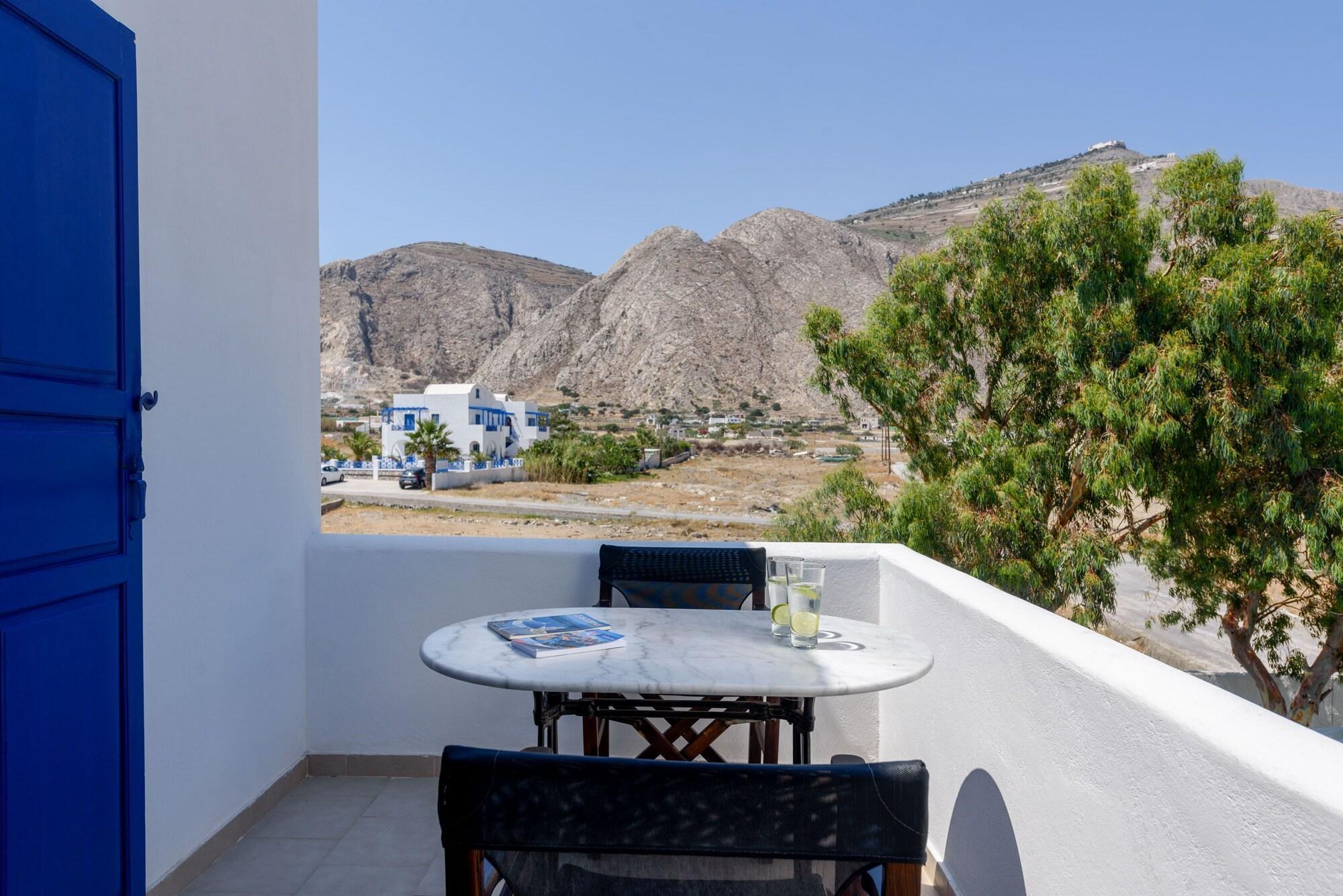 Aegeeis Hotel Perissa  Exterior photo
