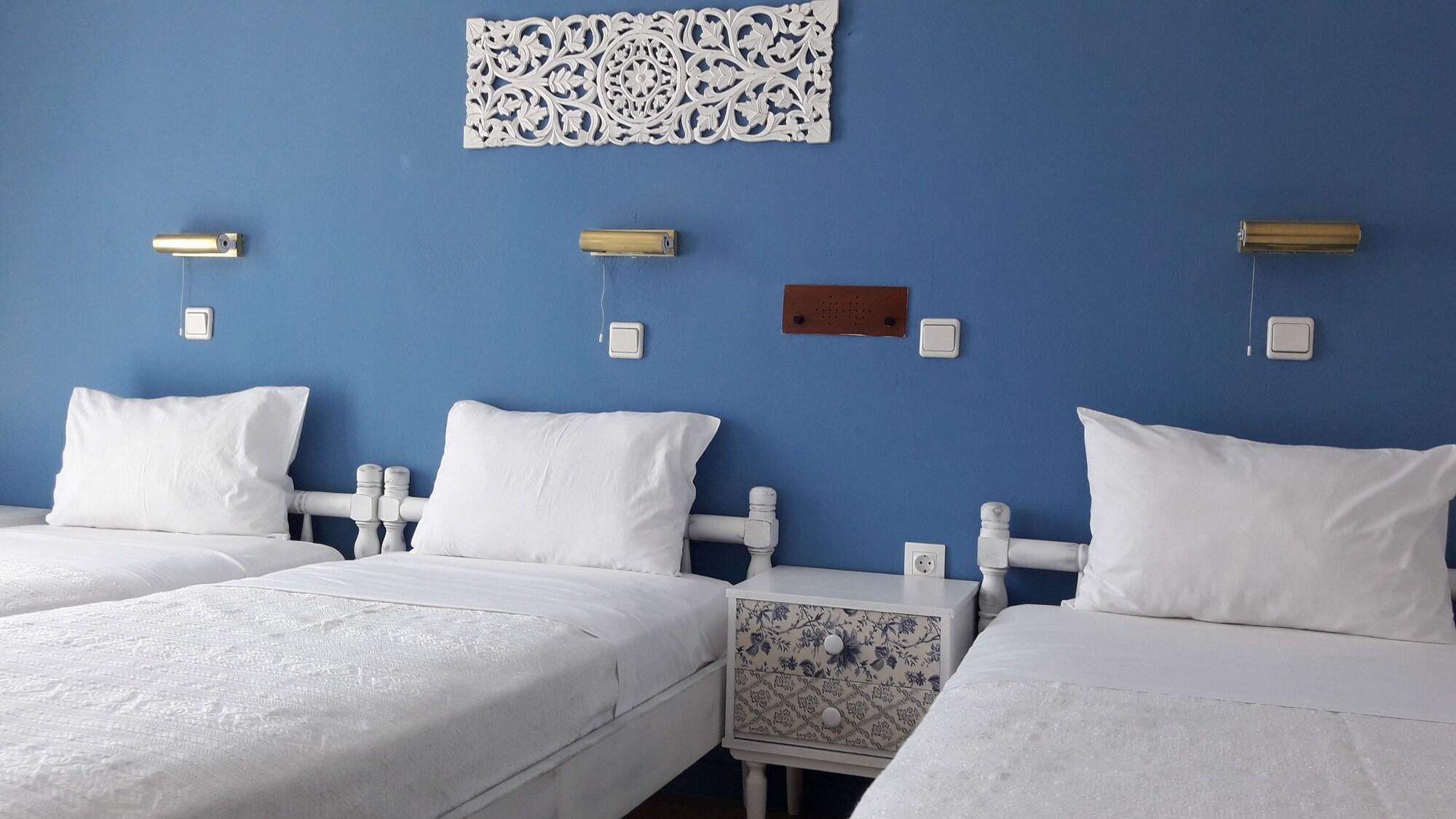 Aegeeis Hotel Perissa  Exterior photo
