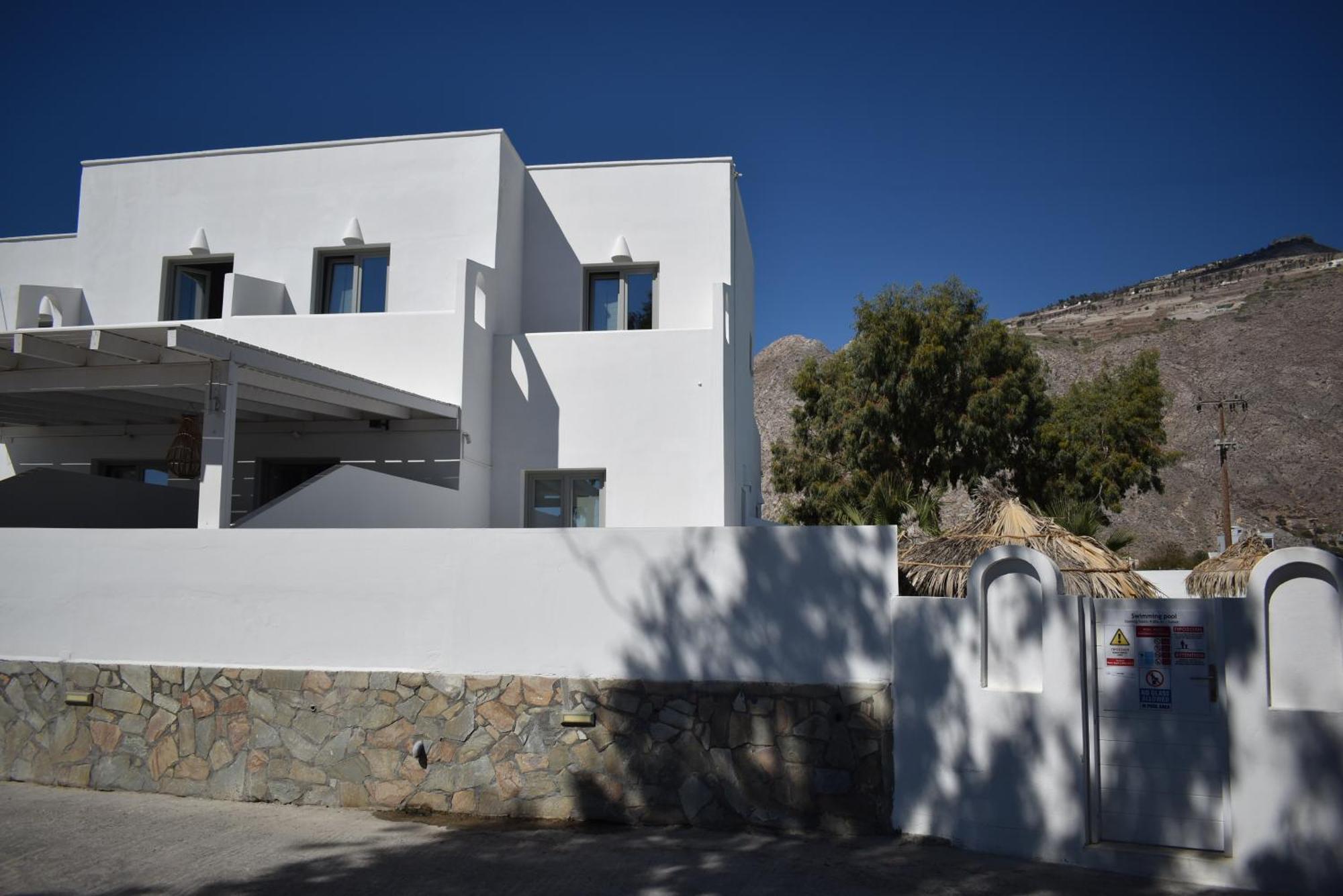 Aegeeis Hotel Perissa  Exterior photo