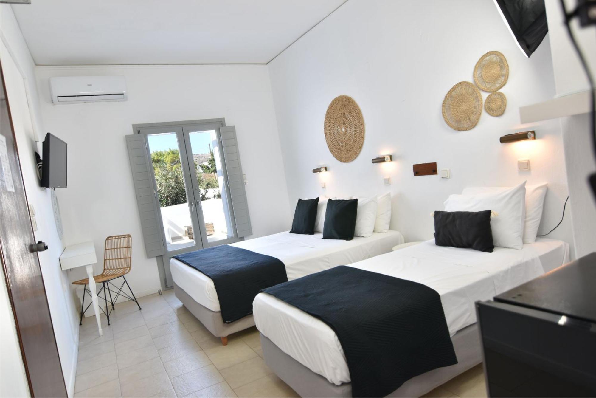 Aegeeis Hotel Perissa  Exterior photo